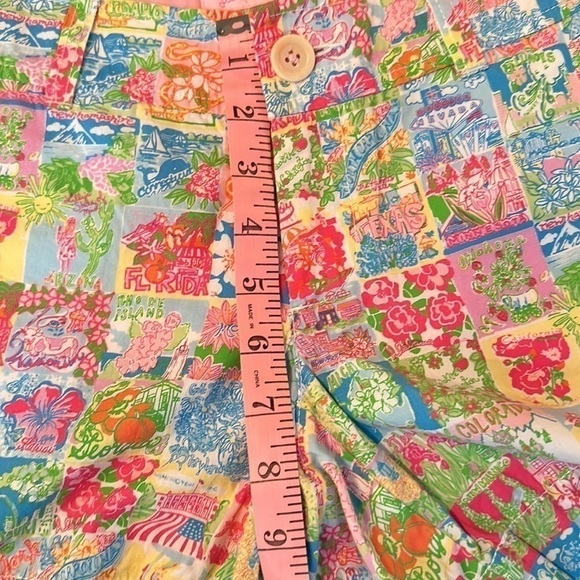 LILLY Pulitzer Shorts, Bright Design Stamp Design with States, Size 2 - Picture 9 of 12